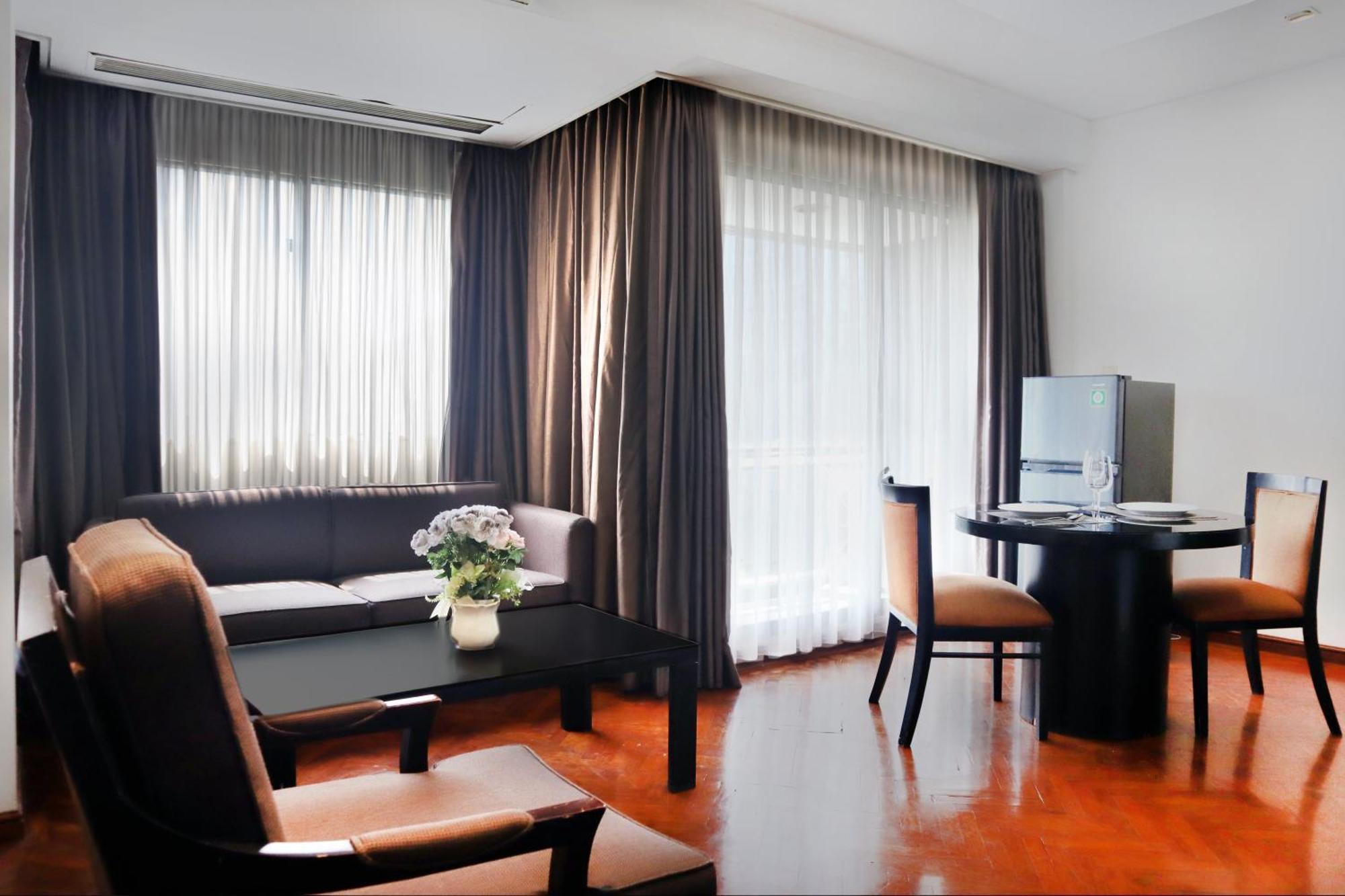 Oakwood Suites Kuningan Jakarta Exteriör bild